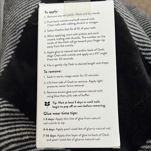 Red Aspen Black and White Nail Dashes - Picture 2 of 3